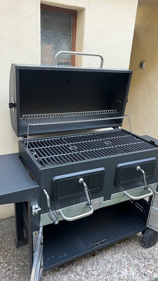 Barbacoa de Carbón de Hierro Fundido
