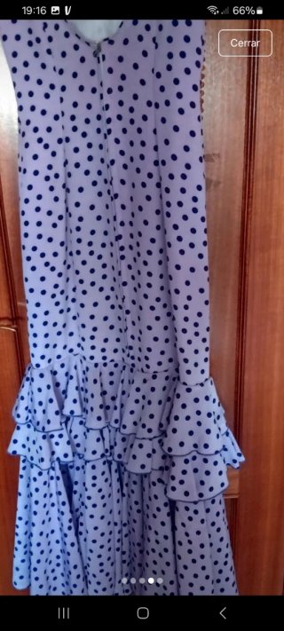Traje de flamenca lunares morado