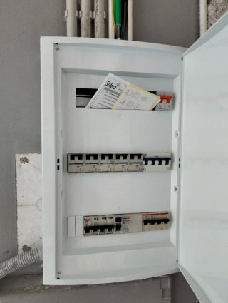 Oficial electricista autorizado