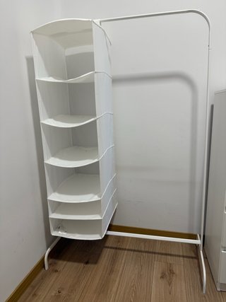 Burro de ropa Ikea blanco con 6 baldas