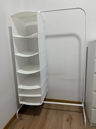 Burro de ropa Ikea blanco con 6 baldas