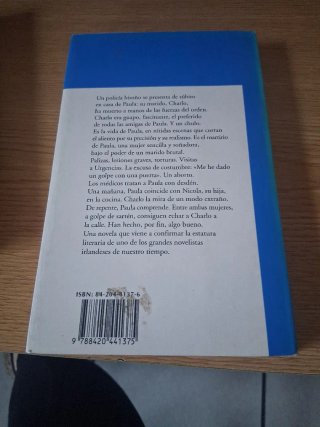 La mujer que se daba con las puertas