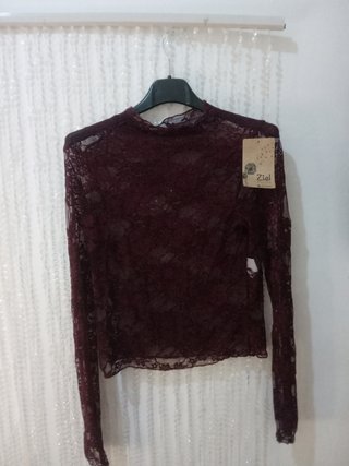 Blusa de Encaje Vinotinto