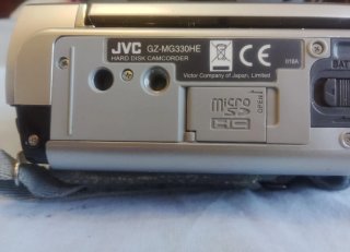 Cámara JVC Everio 30GB + Funda + Cargador