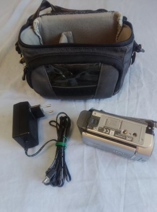 Cámara JVC Everio 30GB + Funda + Cargador