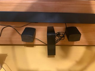 Barra sonido con altavoces traseros inalambricos