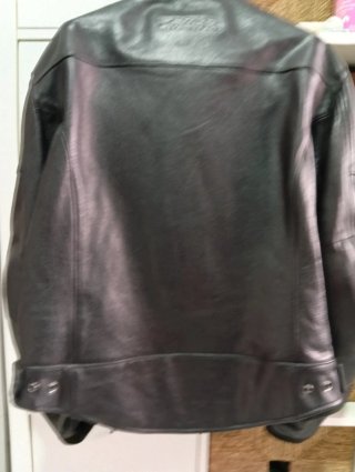 Chaqueta de cuero para moto con refuerzos