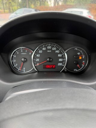 Suzuki Swift 2010  195.000km gasolina pegatina C