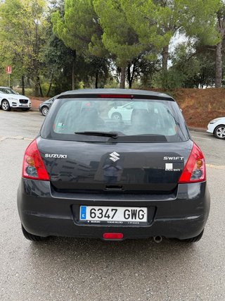 Suzuki Swift 2010  195.000km gasolina pegatina C