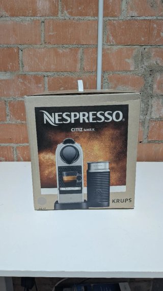 Cafetera Nespresso Krups Coffee & Milk