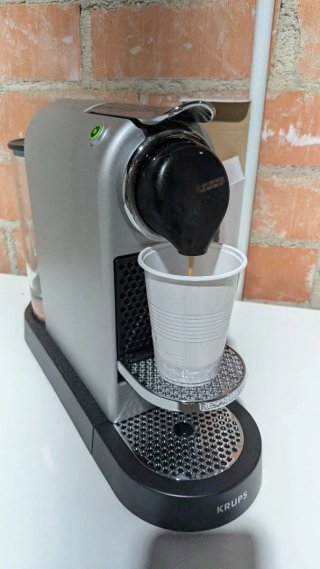 Cafetera Nespresso Krups Coffee & Milk