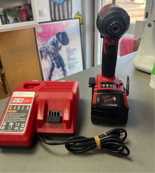Atornillador de Impacto Milwaukee M18 Fuel