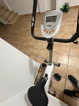 Bicicleta Estática Compacta