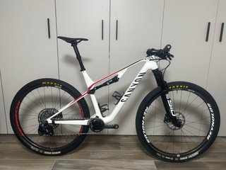 Canyon Lux CF8 MTB