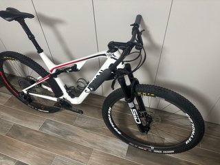 Canyon Lux CF8 MTB