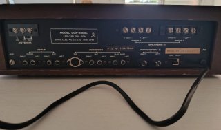 Receiver Vintage Sanyo DCX 2300L.
