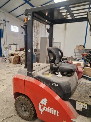 Carretilla o Torito Elevadora Tailift