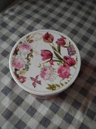 Taza con Motivos Florales.