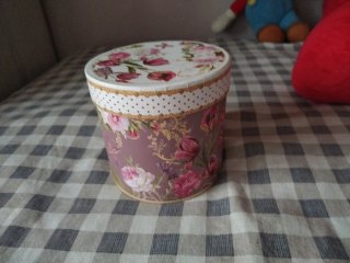 Taza con Motivos Florales.