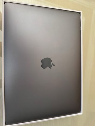MacBook Air 13” M1 8GB