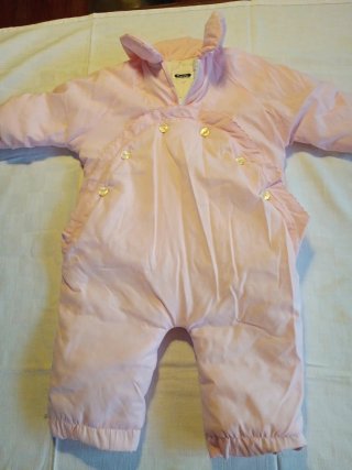 Buzo acolchado rosa bebé niña