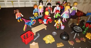 Lote variado de figuras y accesorios Playmobil