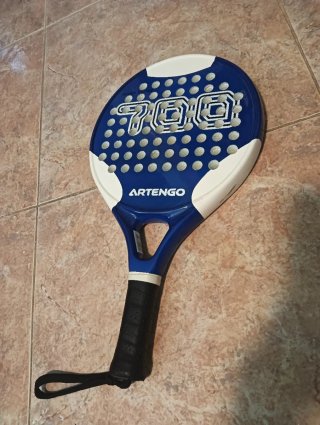 Pala de pádel Artengo 700 con funda
