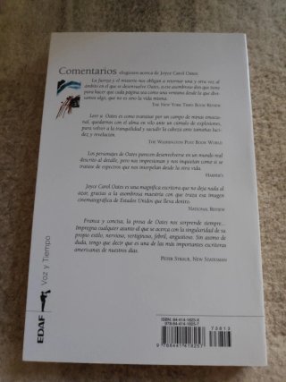 La hembra de nuestra especie Cuentos de misteri...