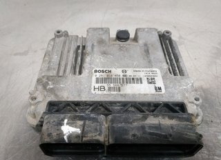 Opel 55566277 centralita motor uce vectra c 426041