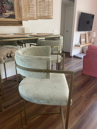 Mesa alta forja y taburetes nuevos