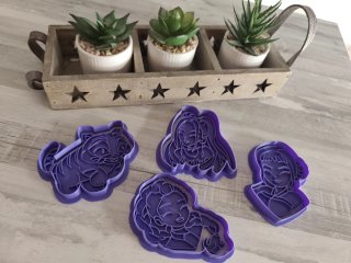 Set de 4 Cortadores de Galletas Huntrix
