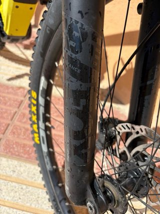 Bicicleta Eléctrica BTT Doble Suspensión