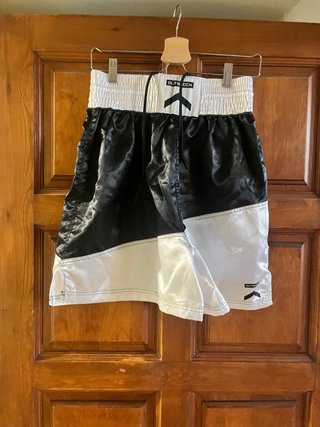 Pantalón corto de boxeo Outshock