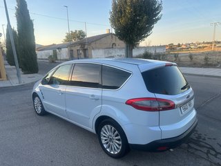 Ford S-MAX 2011