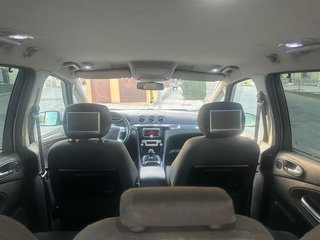 Ford S-MAX 2011