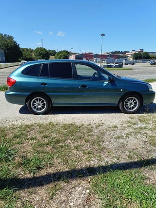KIA Rio 2002