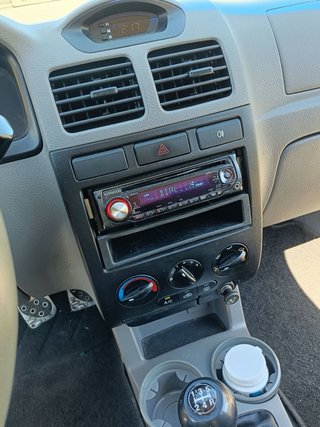 KIA Rio 2002