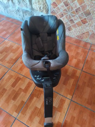 Silla de coche para bebé Be Cool con reductores