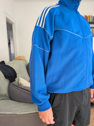Chaqueta Adidas azul cuello alto