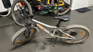 Bicicleta Scott Scale 20 Plata 2023