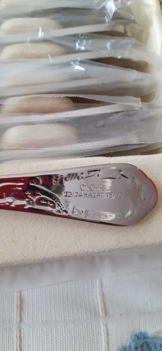 Cubertería CCR Diamond Line 75 pzs