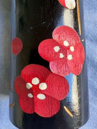 USABURO Kokeshi · Japón · Flores rojas · 14 cm