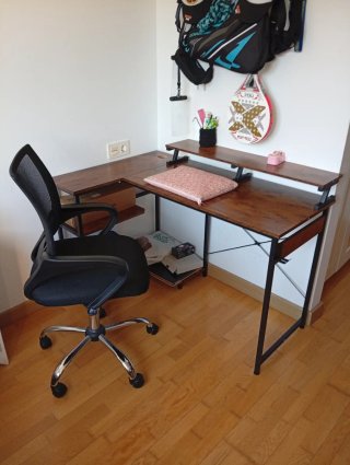 Set tavolo da studio e sedia girevole