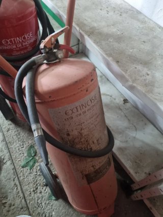 Extintor Móvil de Polvo 25kg