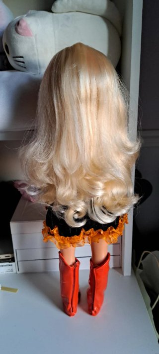Muñeca Nancy con disfraz de bruja