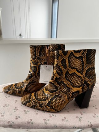 Botines Mango estampado serpiente talla 39
