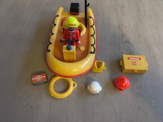 Lancha de rescate Playmobil con accesorios