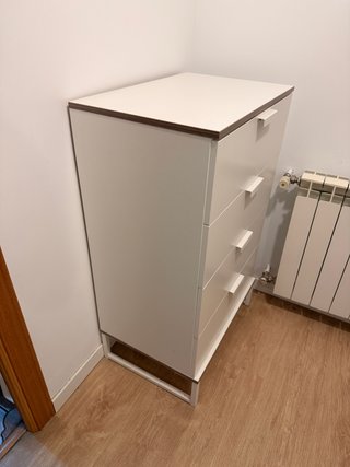 Cómoda IKEA TRYSIL 4 cajones Blanca