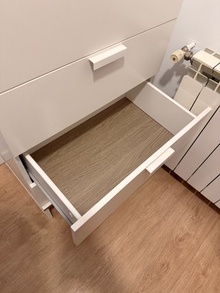 Cómoda IKEA TRYSIL 4 cajones Blanca