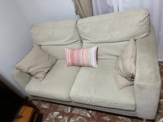 SE REGALAN !! Sofá de dos y tres plazas beige